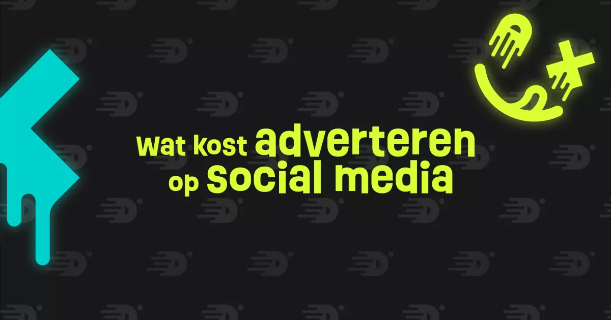 Tekst op een zwarte achtergrond met de tekst "Wat kost adverteren op social media" in gele letters, een blauw smeltend pijlvormig symbool links, en een abstract geelgroen design rechtsboven.