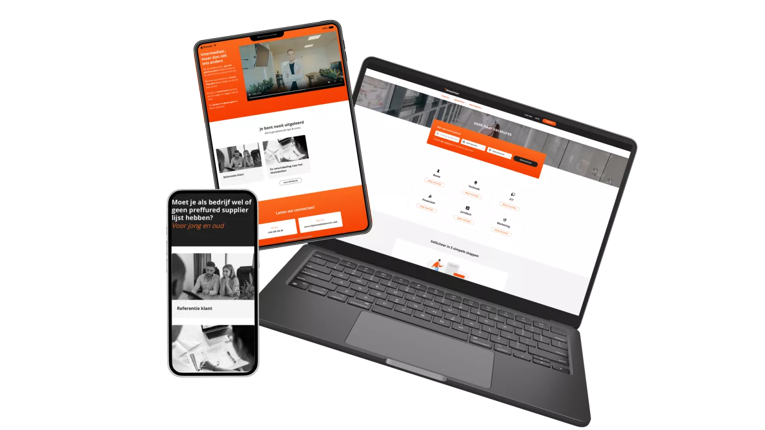 Laptop, tablet en smartphone tonen een oranje-wit gekleurde website met vacatures en bedrijfsinformatie.